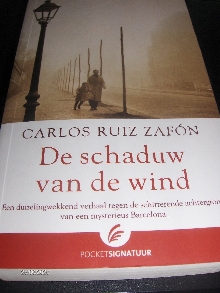 Carlos Ruiz Zafón-De schaduw van  de wind- Iberisch Juweel., Europa overig, Ophalen of Verzenden, Zo goed als nieuw, Carlos Ruiz Zafón
