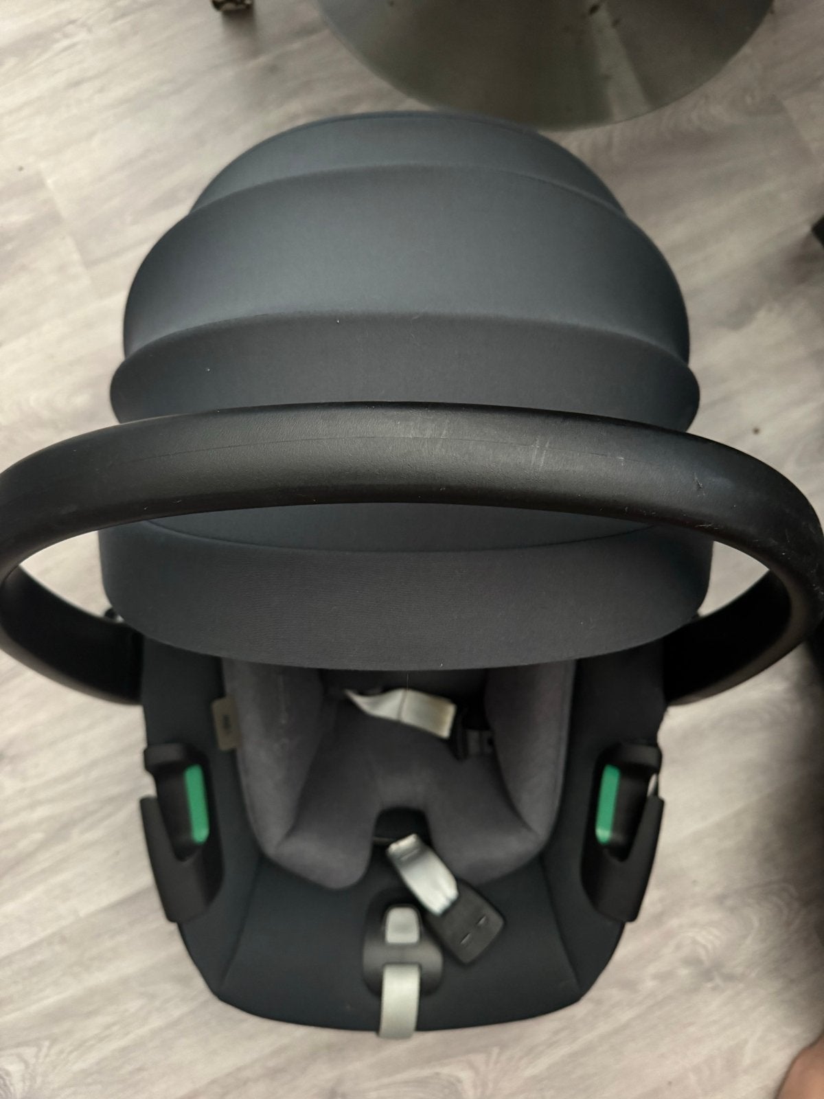 Maxi-Cosi Pebble met 2x FamilyFix 360. Z.g.a.n., Ophalen, Zo goed als nieuw, Isofix, 0 t/m 13 kg