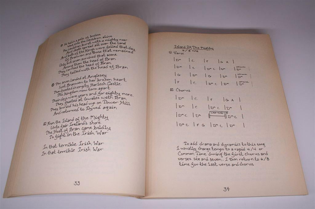 A Bard\'s Book of Pagan Songs — Keltische Liederen & Verhale, Ophalen of Verzenden, Gelezen, Artiest