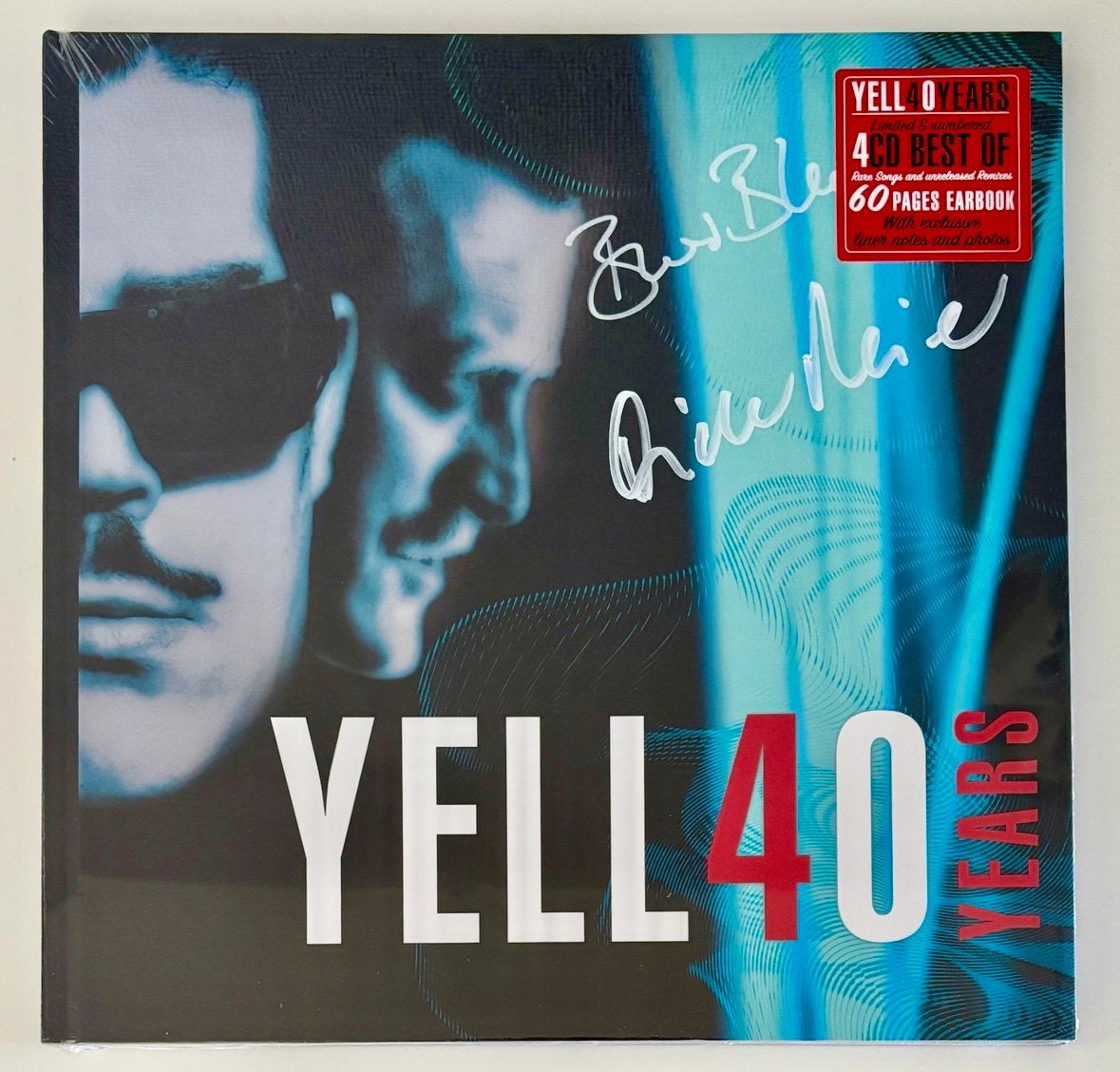 Yello - Gesigneerde Box-Set YELL4O YEARS 4CD + Boek, Verzenden, Nieuw in verpakking