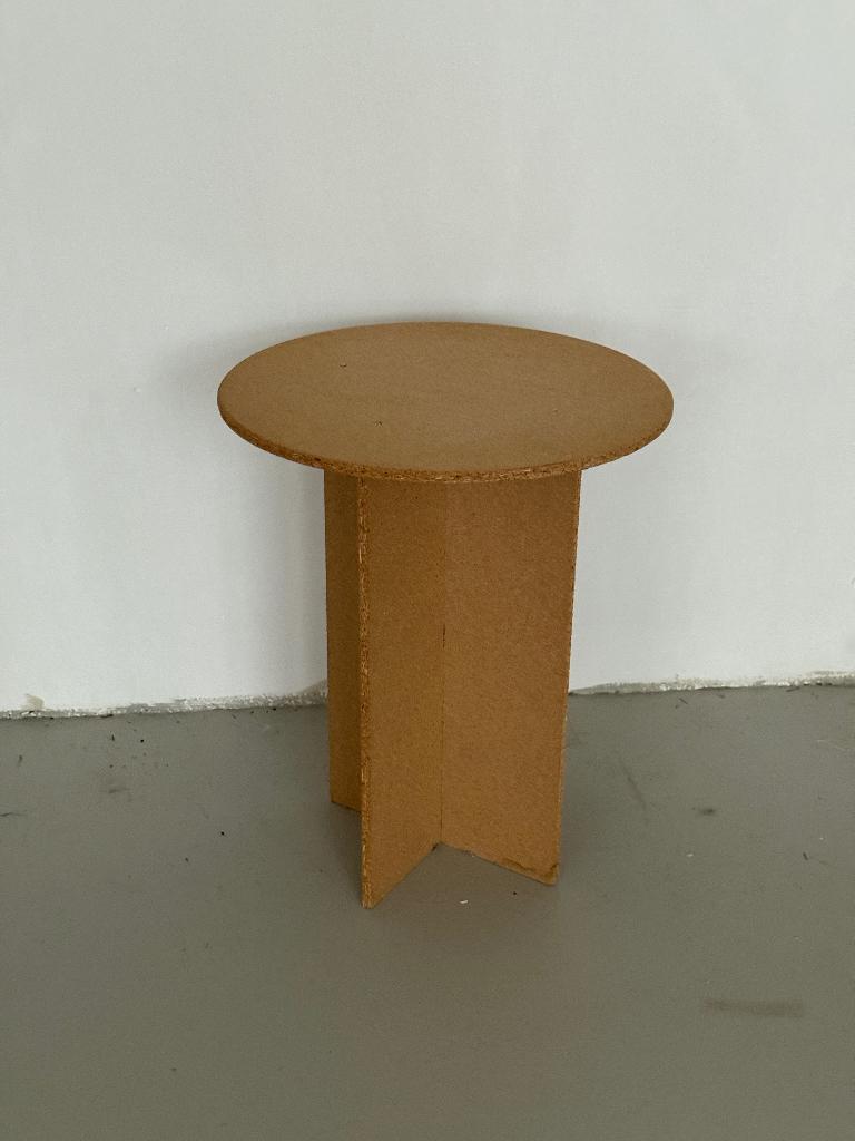 Tafeltje - side table - mdf - round, Ophalen, 50 tot 100 cm, Rond, Zo goed als nieuw