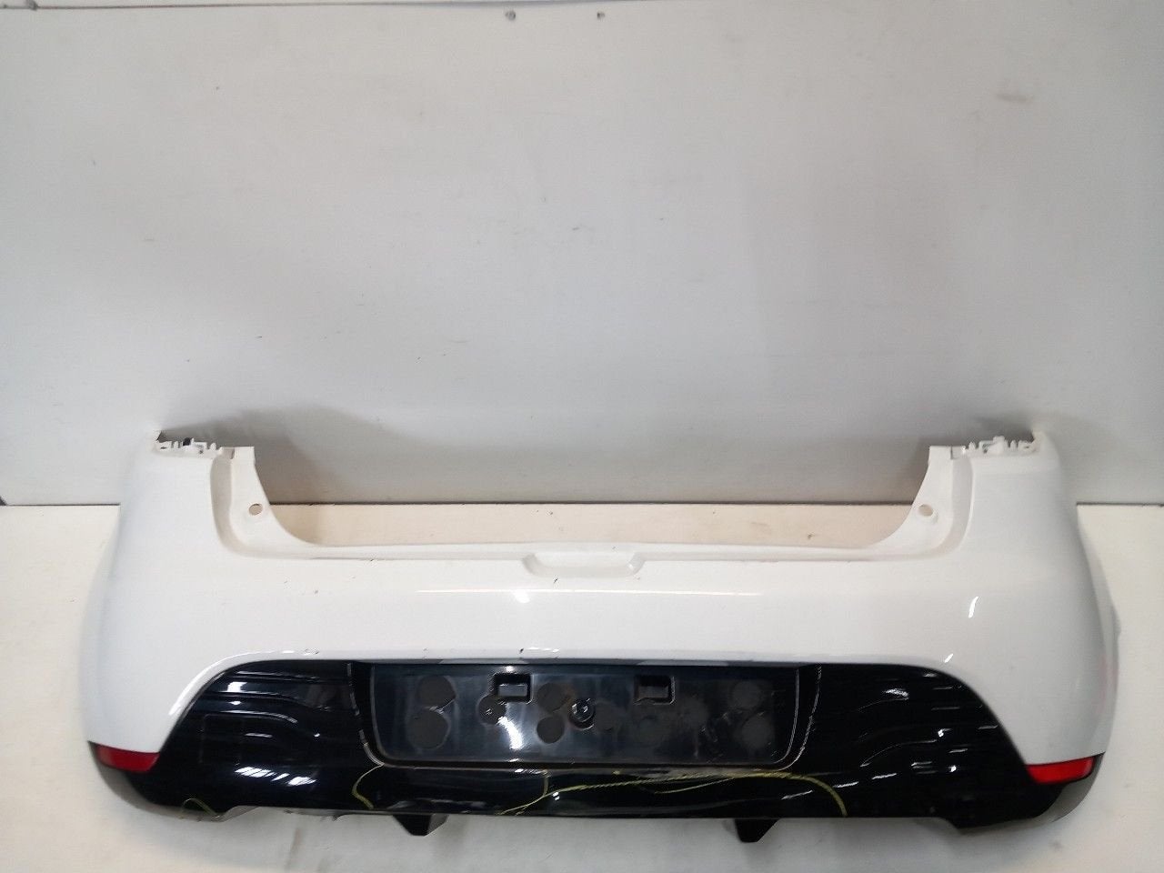 Bumper achter Renault Clio, Onderdelen@venauto.nl, Van der Ven Autorecycling B.V., Gebruikt, Ettenseweg 76, 4706 PB Roosendaal, The Netherlands