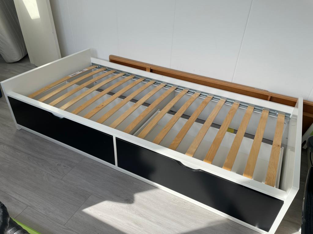 Ikea bed met 2 lades 90x200, Ophalen, 90 cm, Eenpersoons, Wit