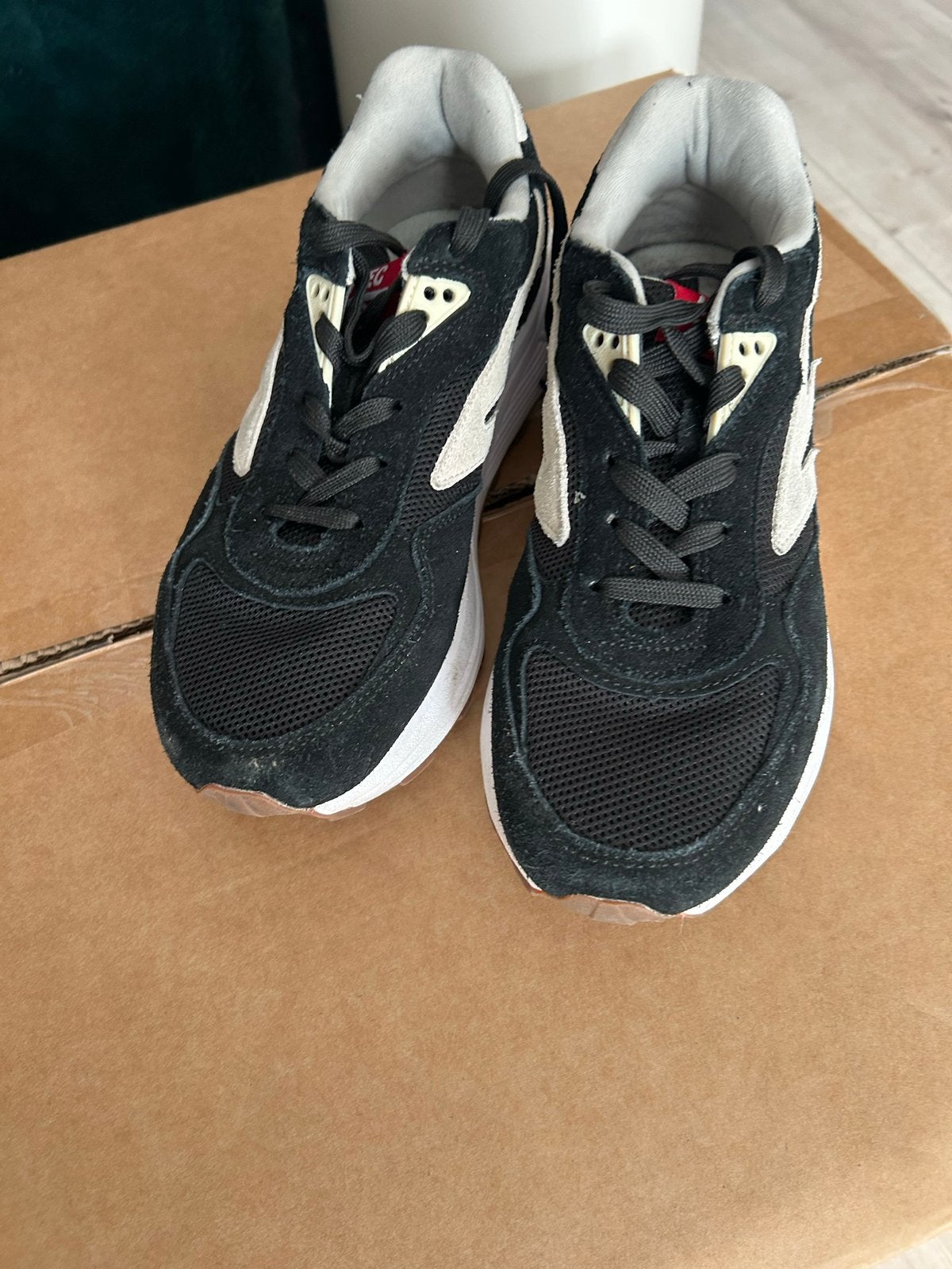 Hi-Tec sneakers shadow maat 39, Verzenden, Zwart, Sneakers of Gympen, Zo goed als nieuw