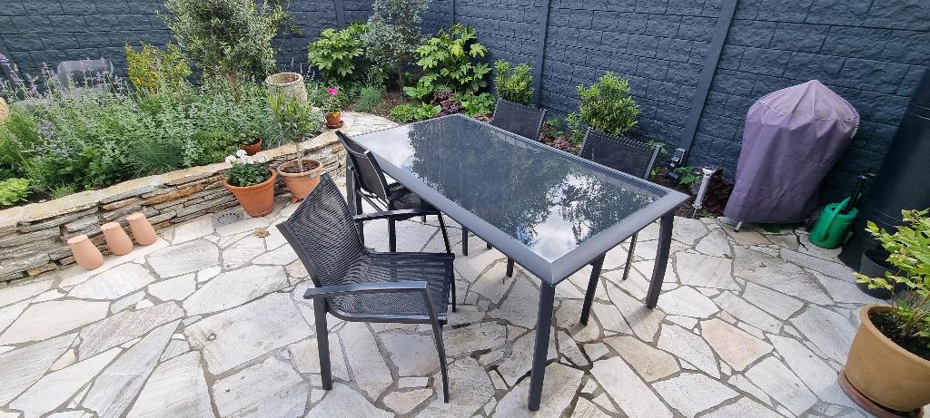 Mooie tuinset - Eettafel met vier stoelen, Ophalen, 4 zitplaatsen, Gebruikt, Aluminium