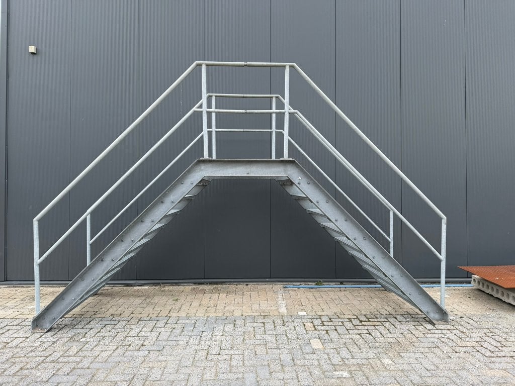Gegalvaniseerde overbruggingstrap | oversteekbordes 175 cm H, Ophalen, Gebruikt, Trap, Minder dan 2 meter
