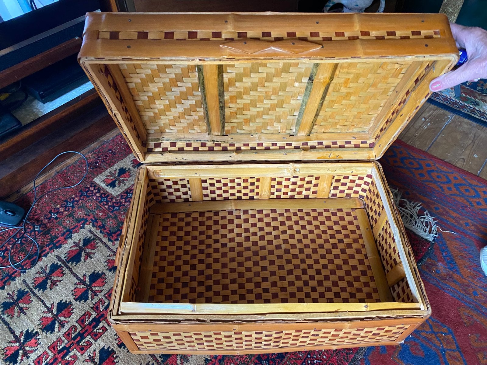 handgemaakte vintage bamboe/rotan koffer mand met deksel, Huis en Inrichting, Ophalen of Verzenden, Zo goed als nieuw