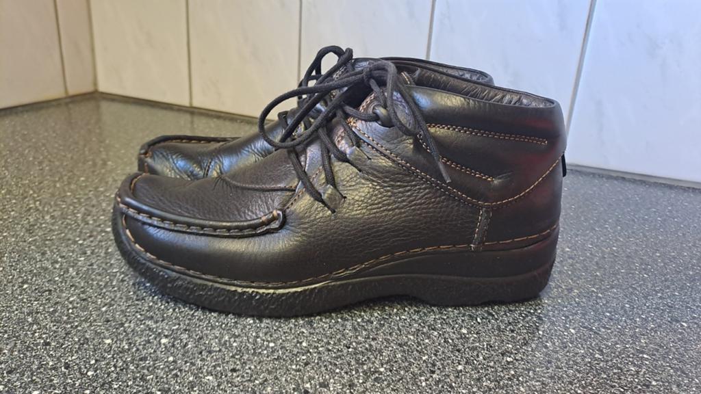 Mooie en comfortabele Wolky schoenen, Kleding | Dames, Schoenen, Zo goed als nieuw, Sneakers of Gympen, Zwart, Ophalen of Verzenden