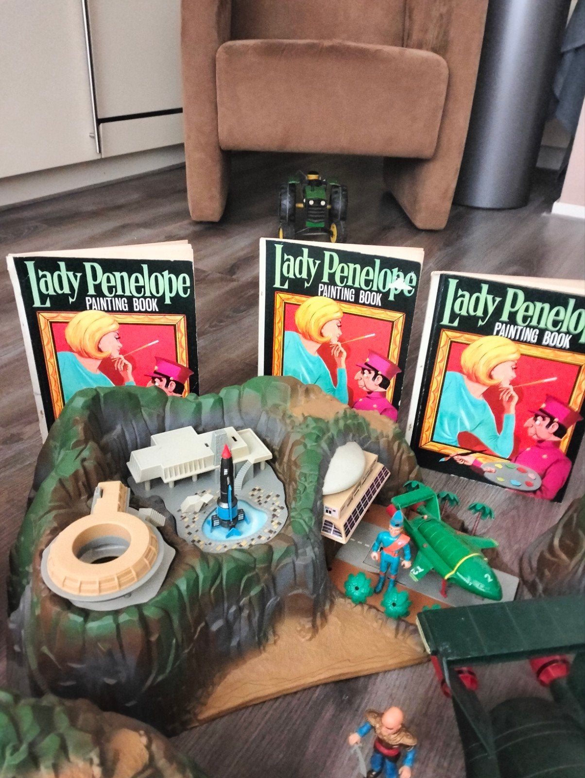 3x Thunderbirds Tracy islandEng+Italiaans+Thundercop2+boek5x, Ophalen of Verzenden, Zo goed als nieuw, Jongen of Meisje