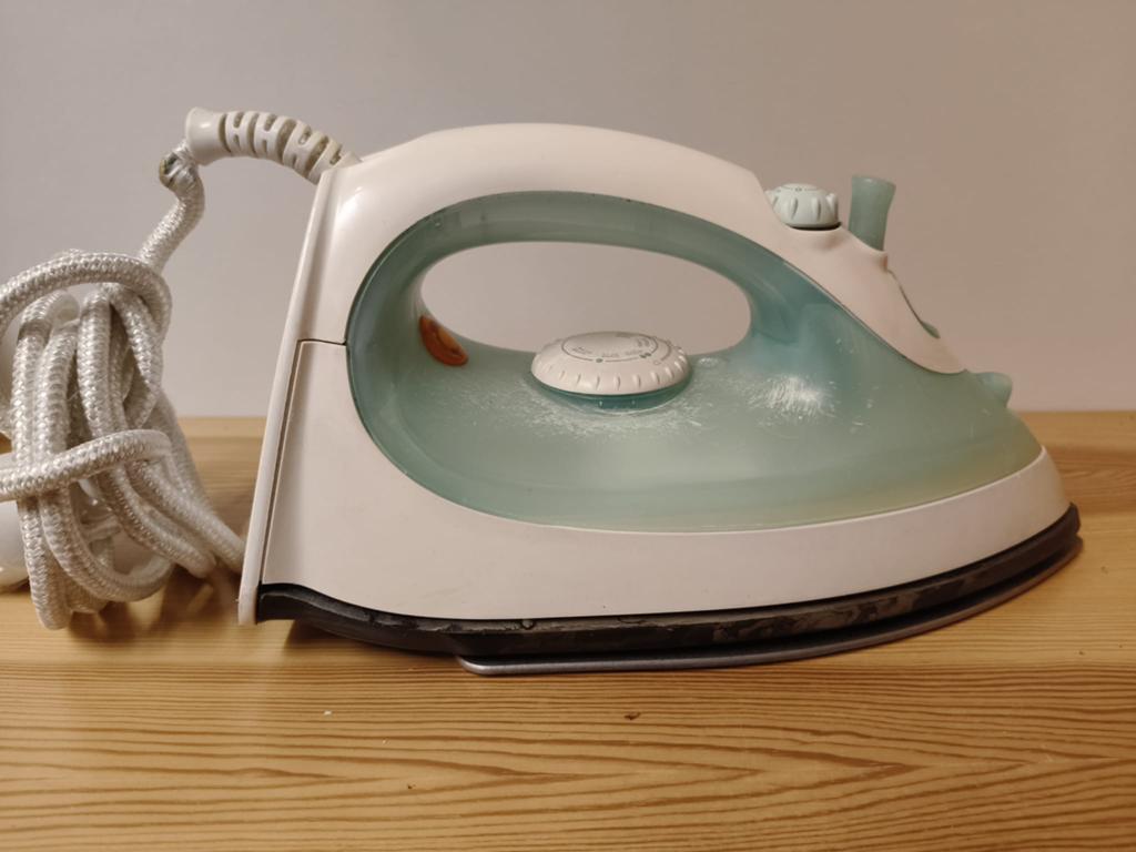 Philips Comfort 228 Strijkijzer met Snoer, Witgoed en Apparatuur, Strijkijzers en Strijkplanken, Ophalen of Verzenden, Gebruikt