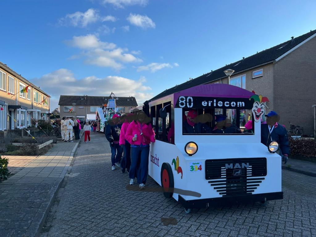 Bus    carnaval te koop, Ophalen of Verzenden, Carnaval
