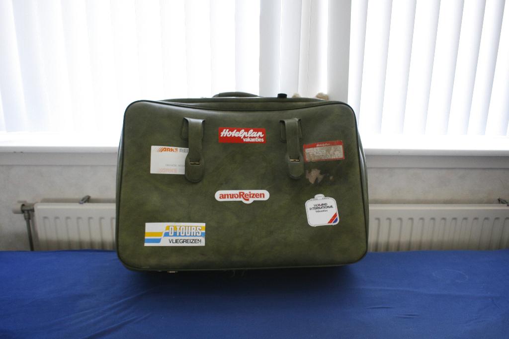 Groene retro koffer leer 50x70x20, Gebruikt, 45 tot 55 cm, Leer, Ophalen