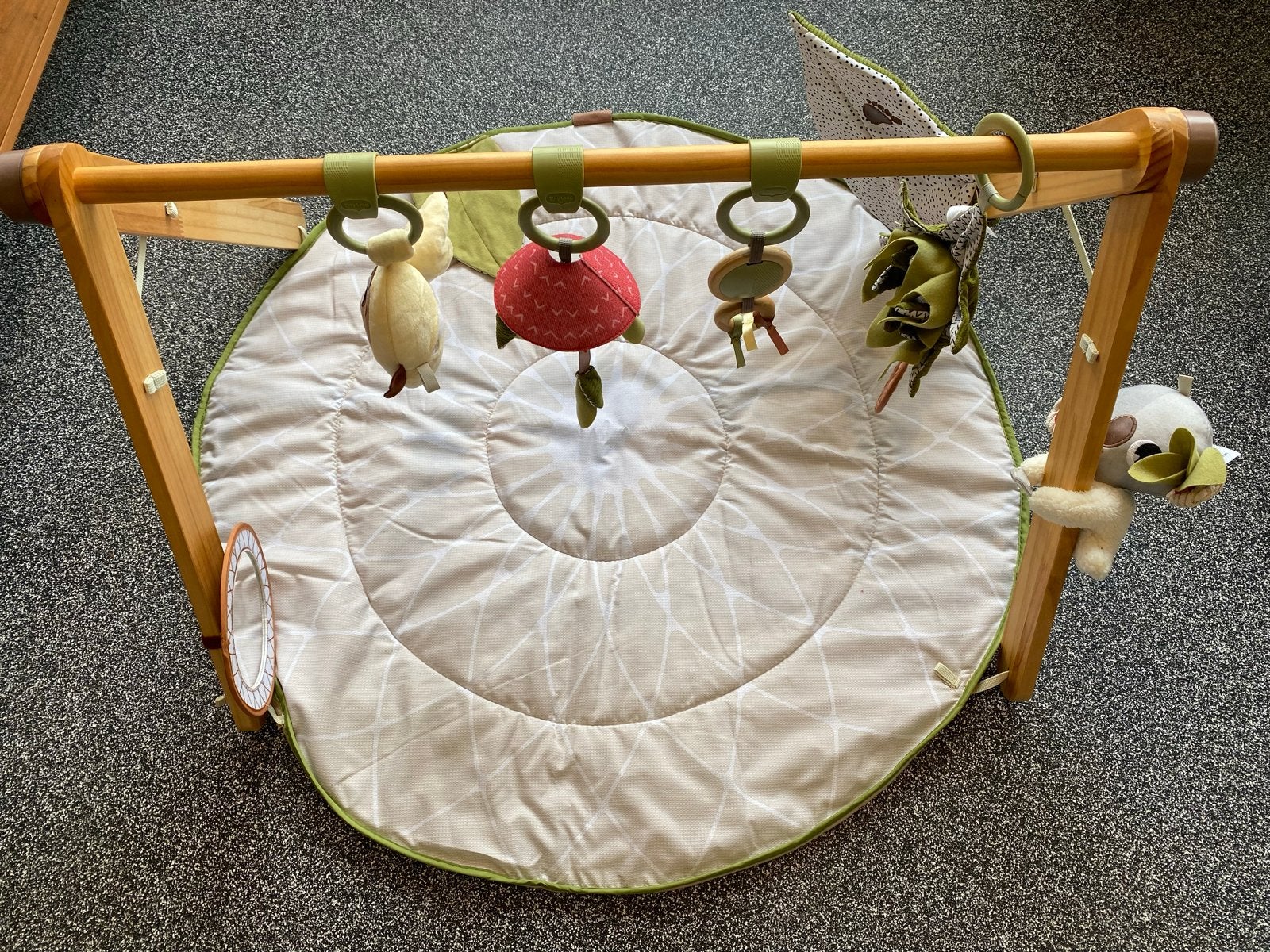 Tiny Love Boho Chic Babygym - Zo goed als nieuw, Kinderen en Baby's, Ophalen of Verzenden, Zo goed als nieuw, Babygym, Met geluid