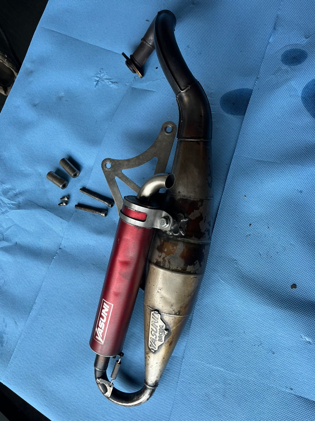 Yasuni r terugloop uitlaat 50/70cc piaggio/gilera, Ophalen of Verzenden, Zo goed als nieuw