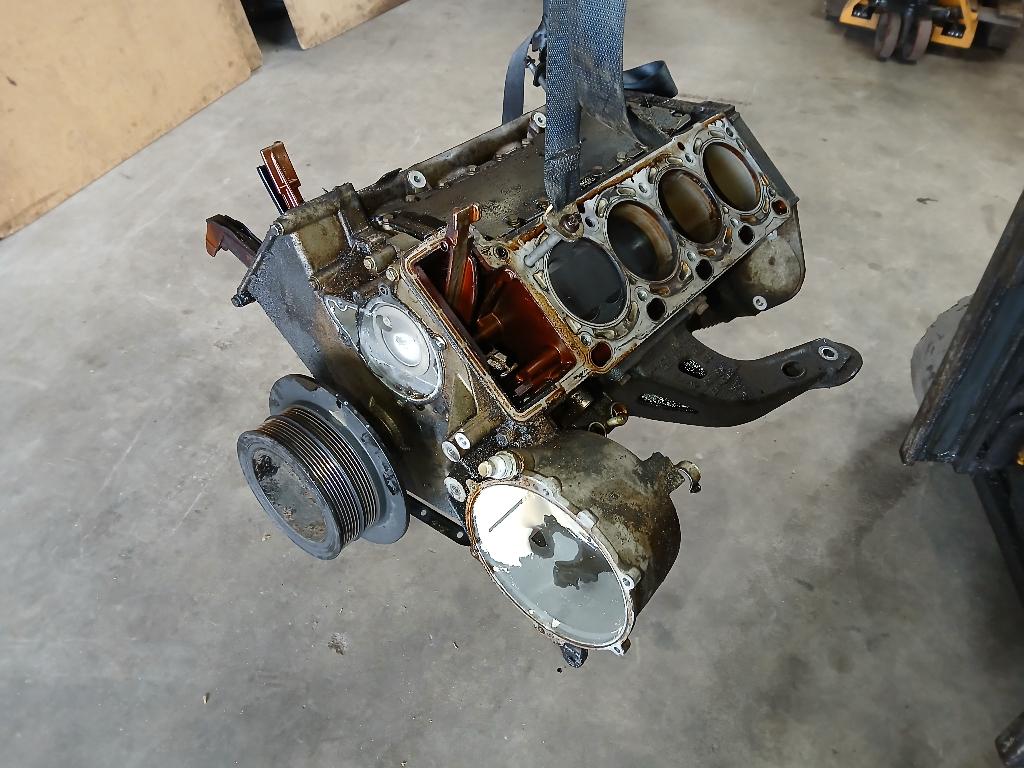 BMW M62 Motor blok met schade 4.4 V8 Vanos M62b44 Onderblok, Auto-onderdelen, Ophalen of Verzenden, Gebruikt, BMW