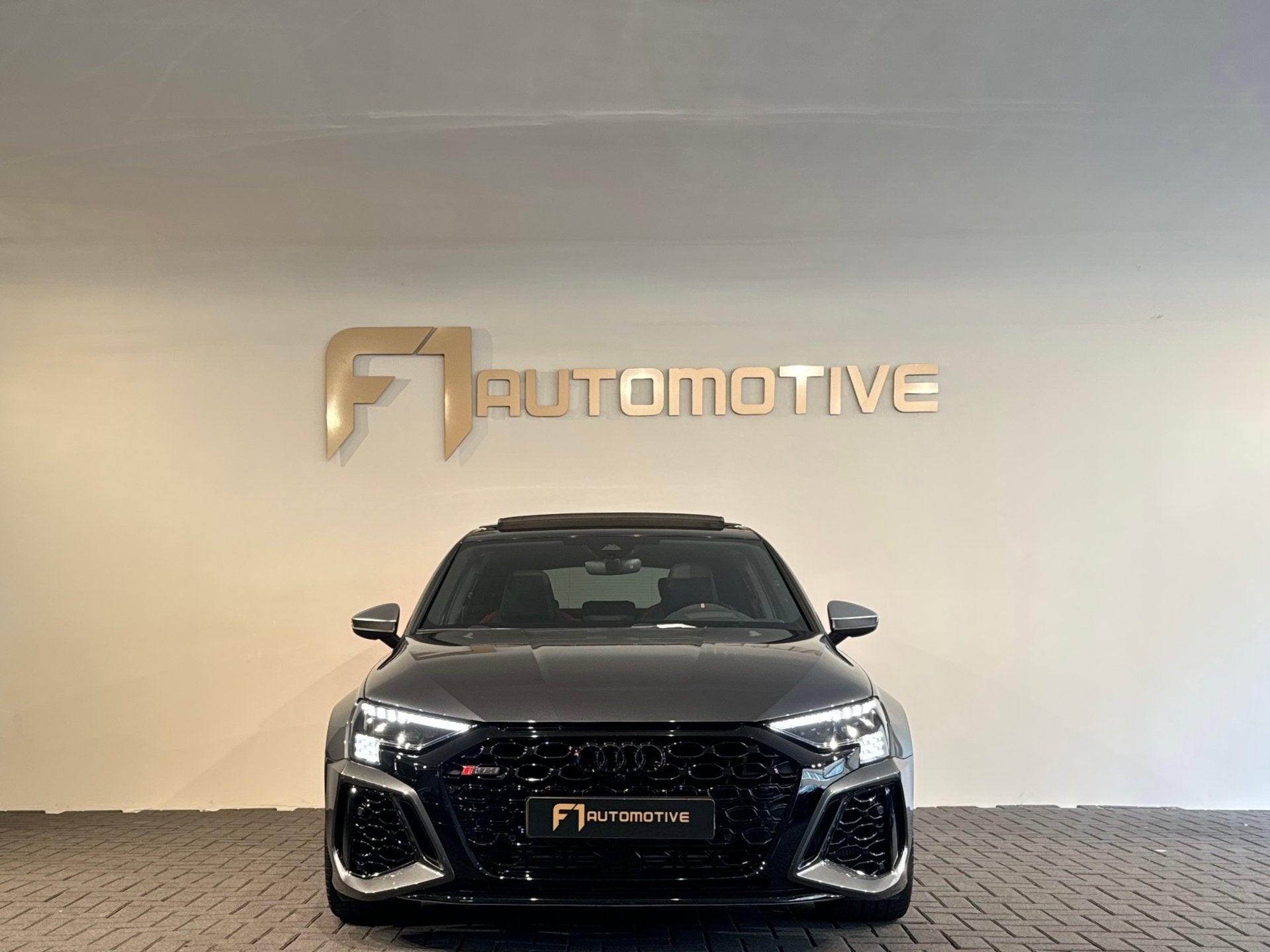 Audi RS3 Sportback 2.5 TFSI quattro Pano|Massage|Blindspot|A, Automaat, Dealer onderhouden, Verwarmde buitenspiegels, Gebruikt