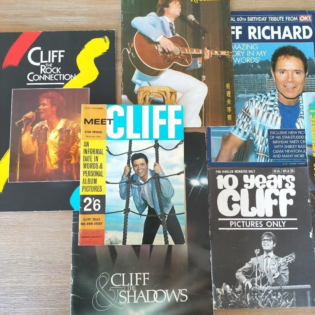 Cliff Richard magazines, (foto) bladen, Ophalen of Verzenden, Zo goed als nieuw, Boek, Tijdschrift of Artikel