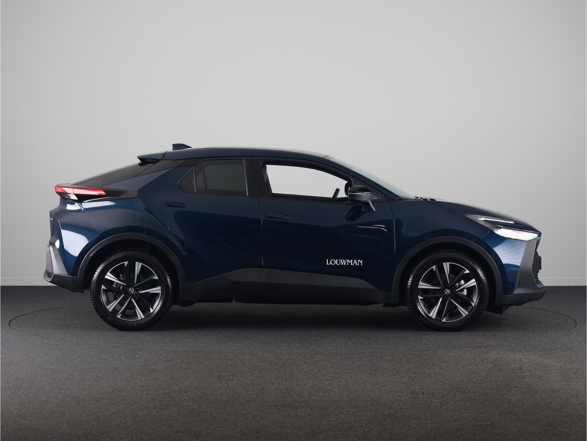 Toyota C-HR 1.8 Hybrid 140 Dynamic *DEMO* | Apple Carplay /, Auto's, Toyota, 12 maanden, Stof, 725 kg, 4 cilinders