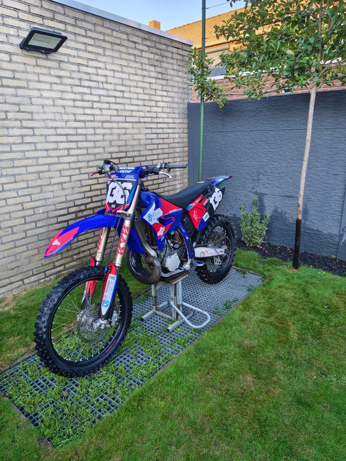 Yamaha YZ250, Particulier