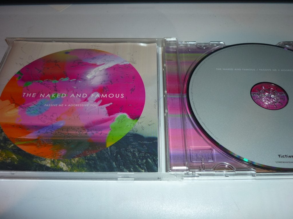 The Naked And Famous - Passive Me, Aggressive You CD, Cd's en Dvd's, Ophalen of Verzenden, Zo goed als nieuw, Indie Rock, Inclusief doosje