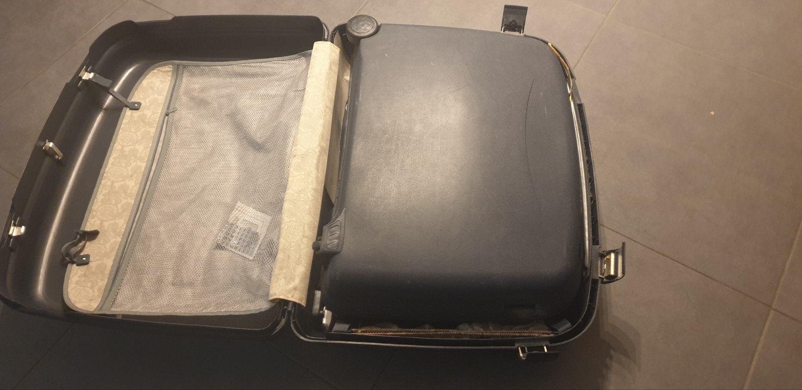 Donkerblauwe 4 delen koffer wieltjes en cijferslot, Gebruikt, 50 tot 60 cm, Hard kunststof, 35 tot 45 cm