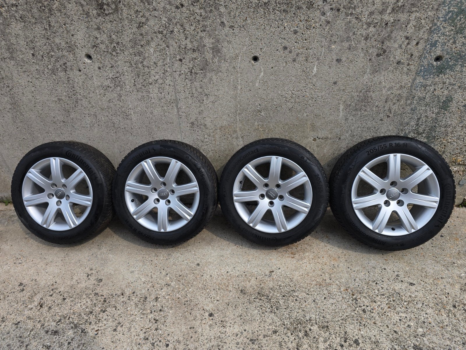 Continental All Season banden 205/55/16 op originele Audi ve, Ophalen, Gebruikt, 16 inch, Banden en Velgen