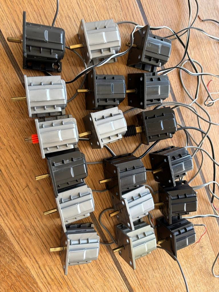 6 Meccano motortjes 3-6 volt KOOPJE, Antiek en Kunst, Antiek | Speelgoed, Ophalen of Verzenden