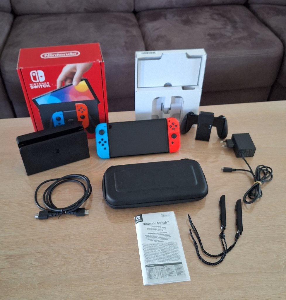 Nintendo Switch OLED 64 GB  - Zo goed als Nieuw, Spelcomputers en Games, Spelcomputers | Nintendo Switch, Ophalen, Zo goed als nieuw