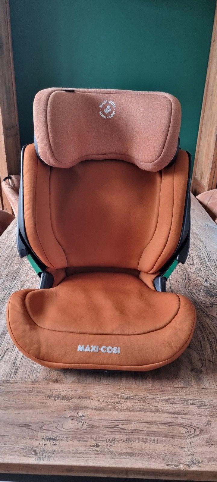 2x Maxi Cosi Kore i-size grijs en bruin, Gebruikt, Verstelbare rugleuning, Ophalen of Verzenden, 9 t/m 36 kg
