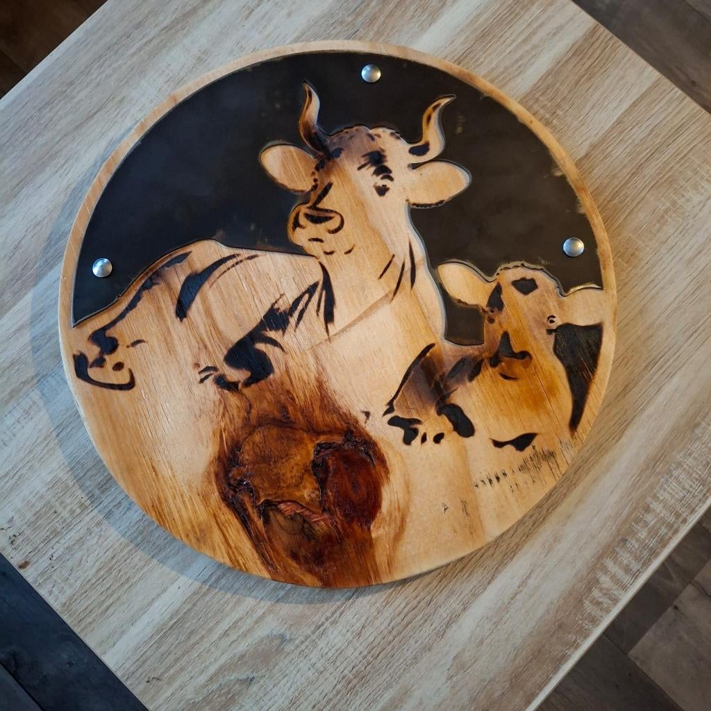 Koe met kalfje - Hout en plaatstaal - Borrelplank / Wandbord, Ophalen of Verzenden, Nieuw
