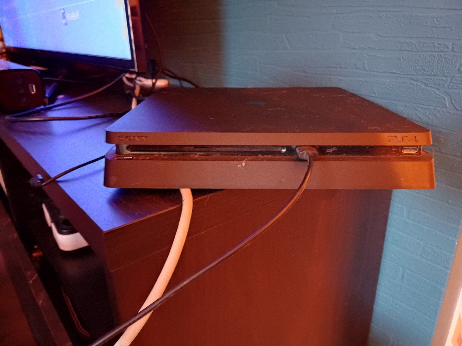 PS4 1TB Slim edition (zwart) te koop, Ophalen, Online, Gebruikt, Overige genres