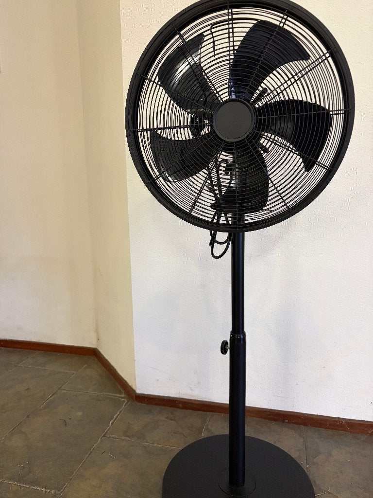 Excellent Electrics staande ventilator 44 cm 50W 3 standen, Ophalen, Zo goed als nieuw, Statiefventilator