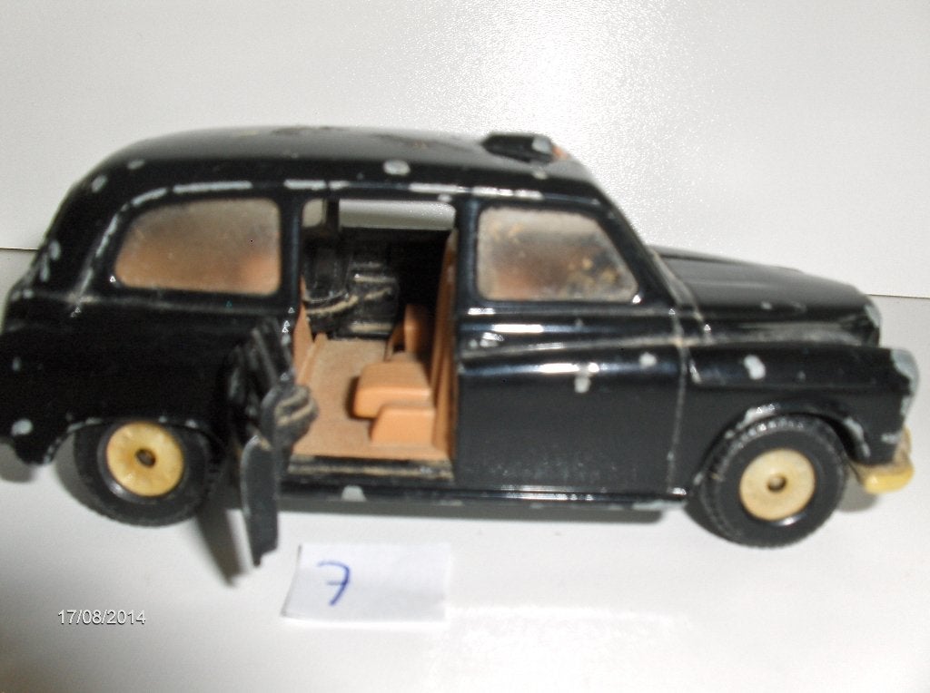 Austin fx4 london taxi, corgi 1/36 (7), Ophalen of Verzenden, Gebruikt, Auto