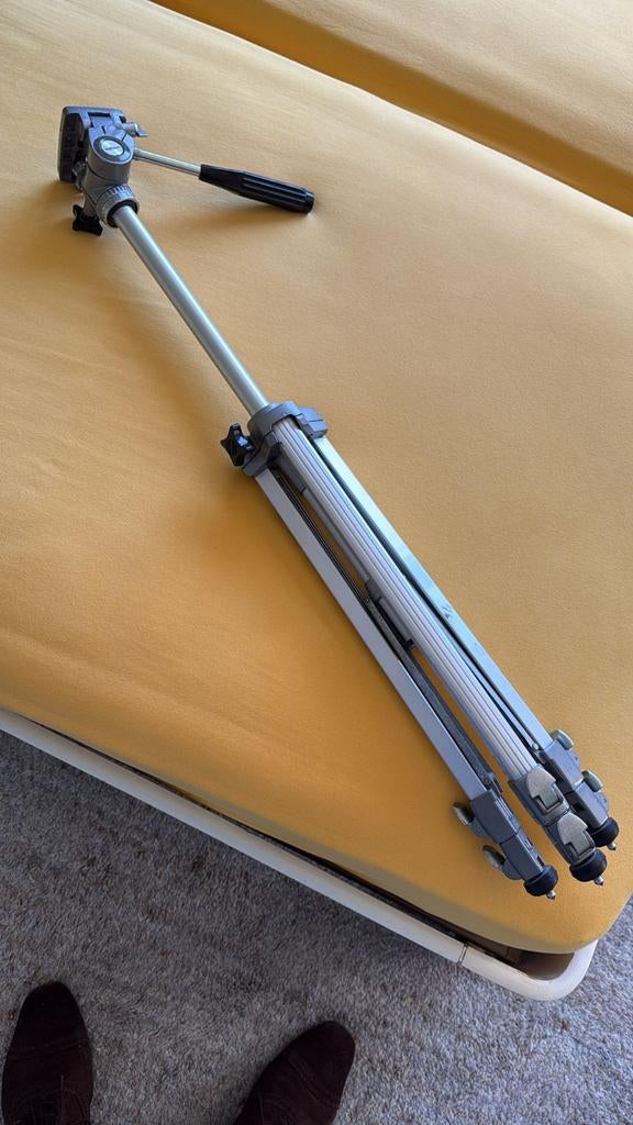 Velbon Statief - Goed Onderhouden, Gebruikt, Minder dan 150 cm, Met balhoofd, Ophalen of Verzenden