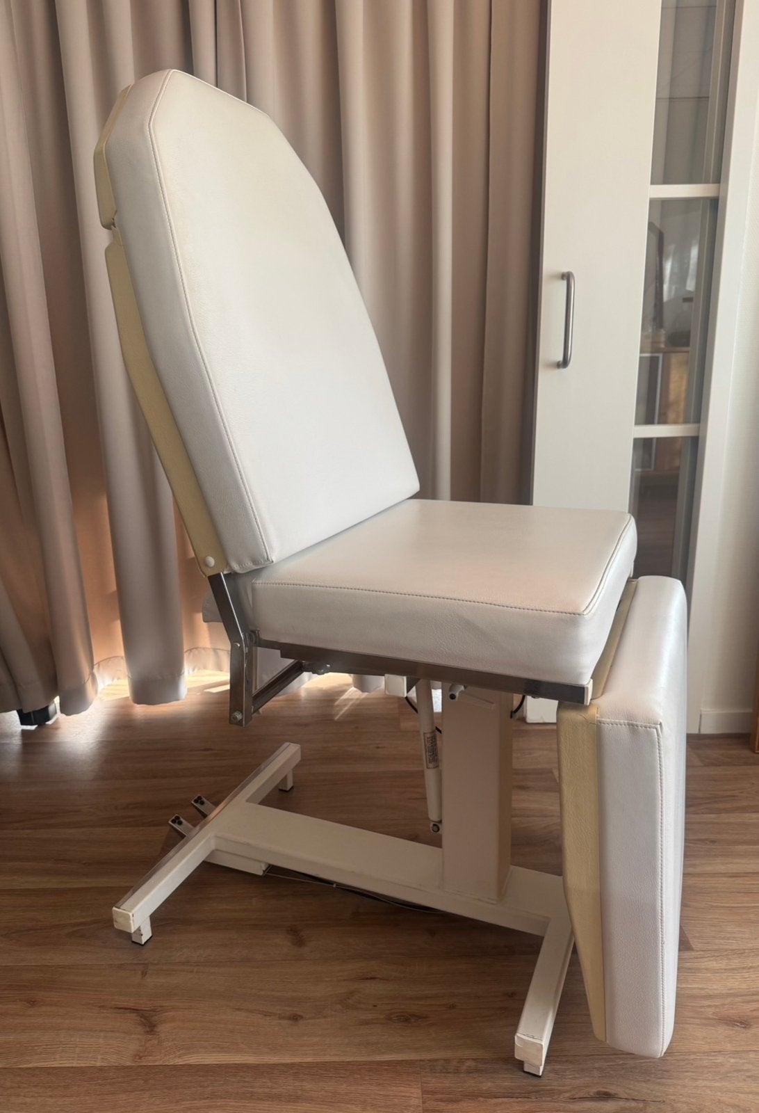 Behandelstoel met voetbediening, Ophalen, Gebruikt, Massagetafel