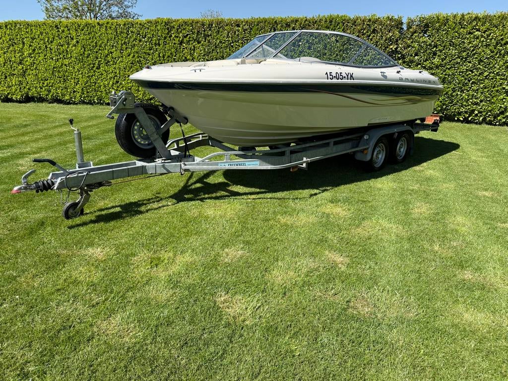 Bayliner Capri Speedboot met Trailer - in zeer nette staat, Watersport en Boten, Speedboten, Zo goed als nieuw, 3 tot 6 meter