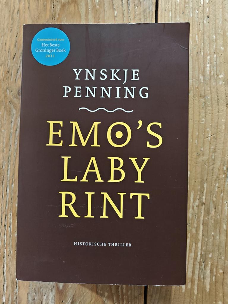 Emo's labyrint., Boeken, Ophalen of Verzenden, Zo goed als nieuw