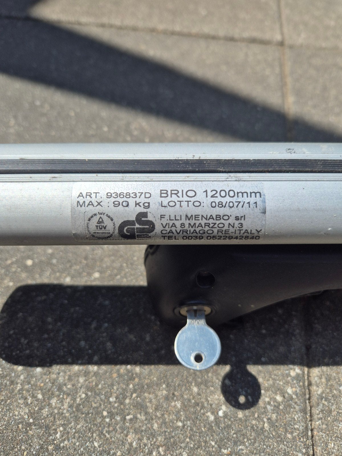 Menabo Brio 1200mm dakdragers met slot, Ophalen, Gebruikt