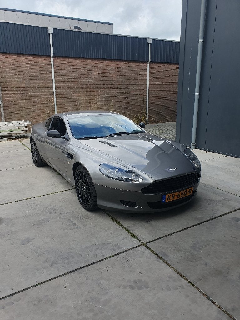 Aston Martin DB9 5.9 V12 Coupe AUT 2008 Grijs, Auto's, DB9, Elektrische buitenspiegels, Particulier, Te koop