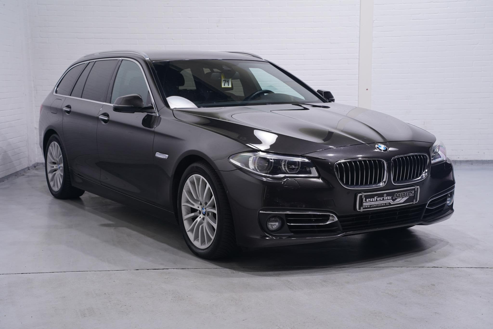 BMW 5-serie Touring 535d Luxury line NAP Navi Head up Sports, Auto's, Automaat, Achterwielaandrijving, Gebruikt, 2993 cc