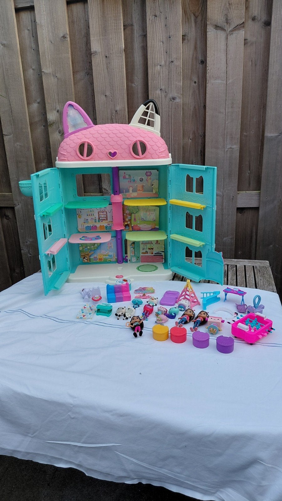 Gaby's dollhouse Poppenhuis met veel accessoires, Ophalen of Verzenden, Gebruikt, Poppenhuis
