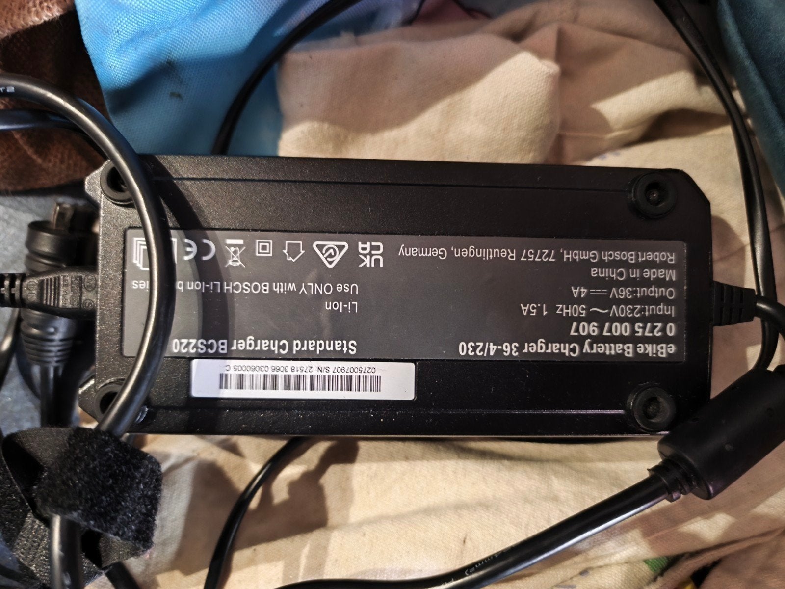 Bosch eBike Acculader 36V 4A BCS220, Fietsen en Brommers, Fietsaccessoires | Fietsaccu's, Ophalen of Verzenden, Zo goed als nieuw