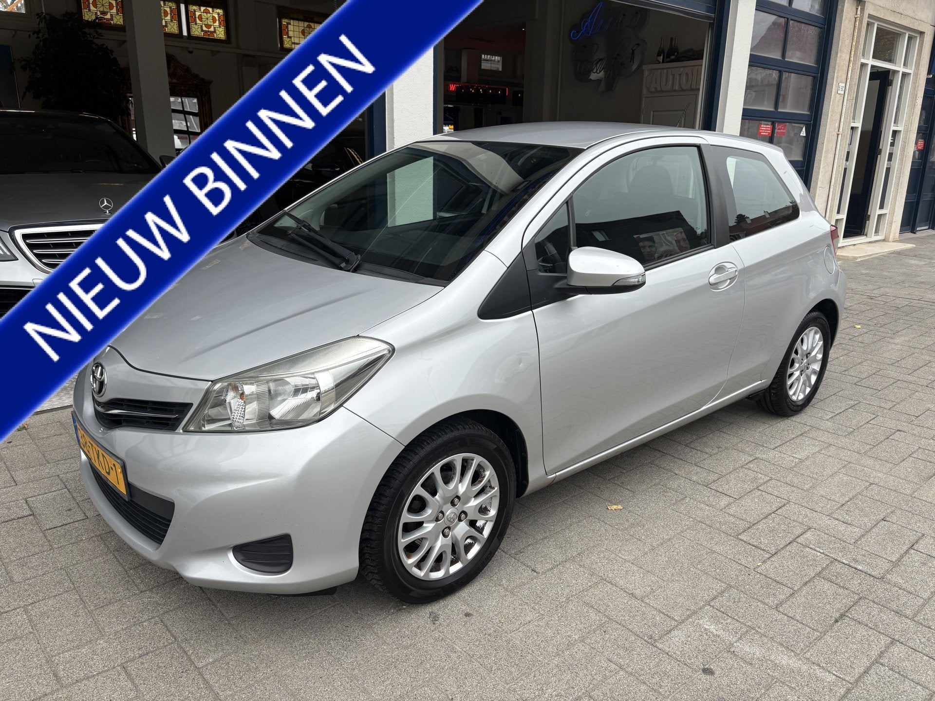 Toyota Yaris 1.0 VVT-i Aspiration CAMERA/BLUETOOTH/NL AUTO/N, Auto's, Euro 5, 527 kg, 750 kg, Elektrische ramen