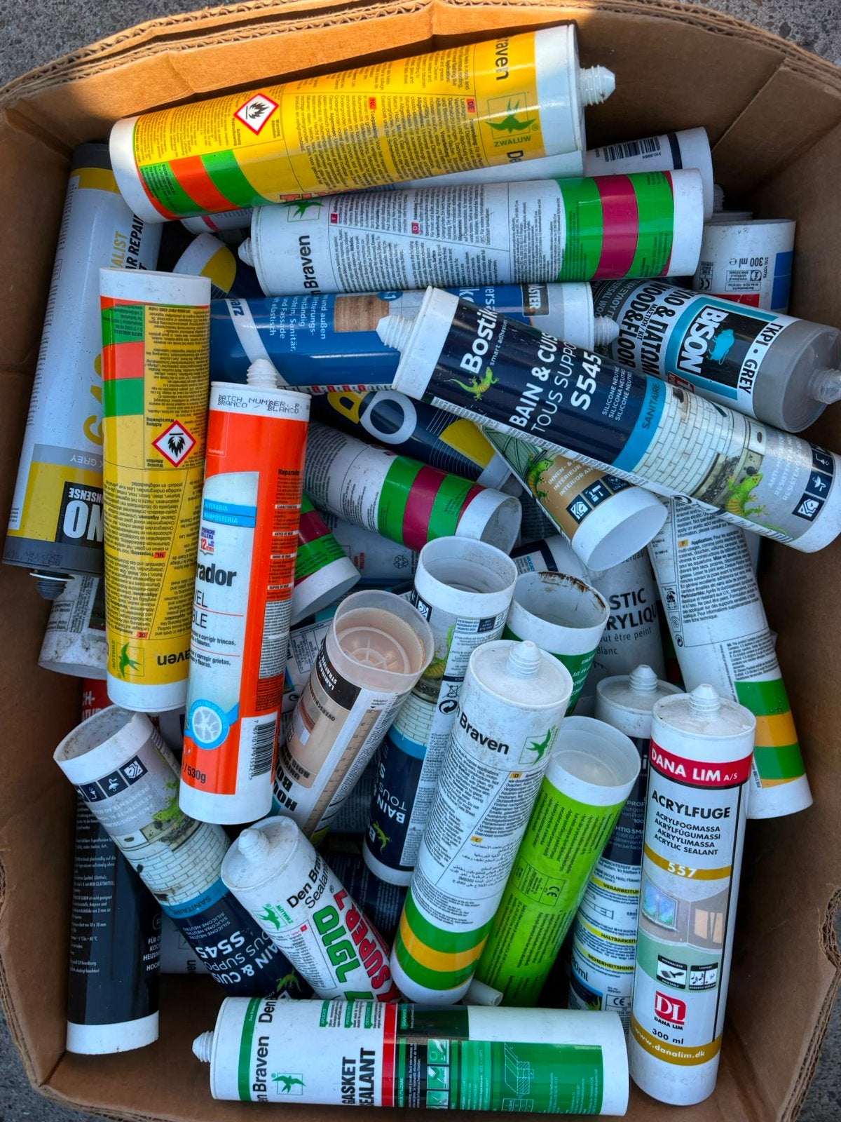 Grote partij professionele kit Den Braven Zwaluw Bostik MEM, Doe-het-zelf en Verbouw, Schildersmaterialen, Ophalen, Nieuw, Overige typen