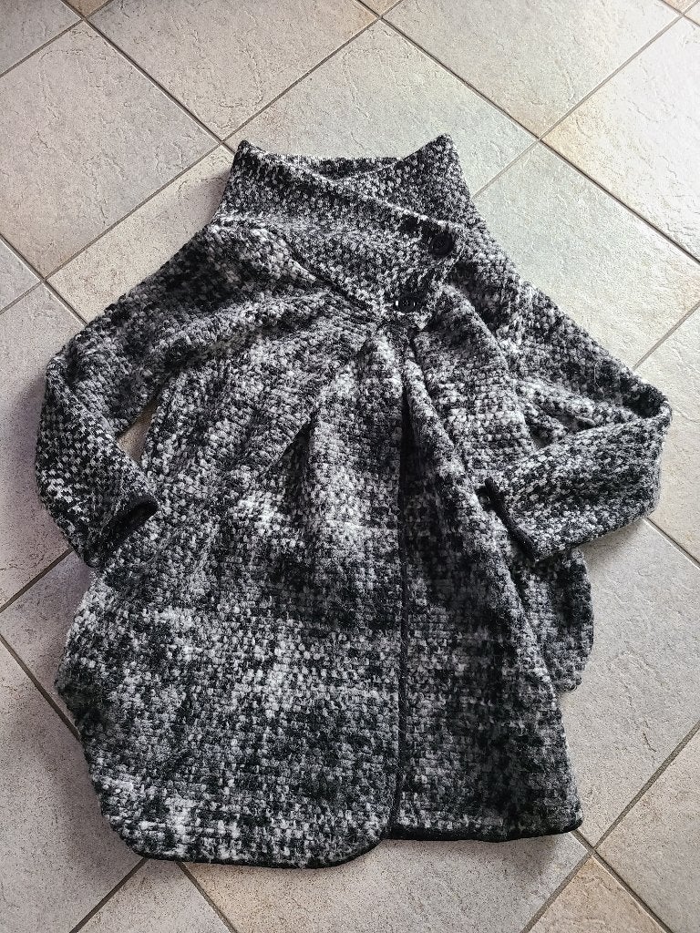 Grijs/wit/zwarte vest/poncho, maat one size, Kleding | Dames, Ophalen of Verzenden, Nieuw, Grijs