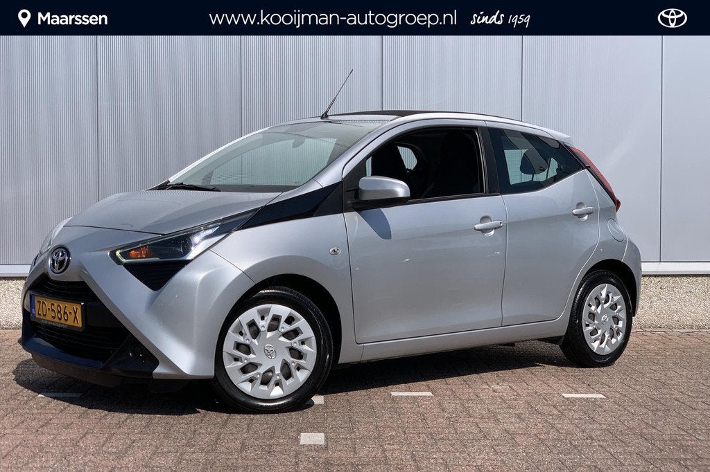 Toyota Aygo 1.0 VVT-i x-play x-shift | Cabrio | Automaat | C