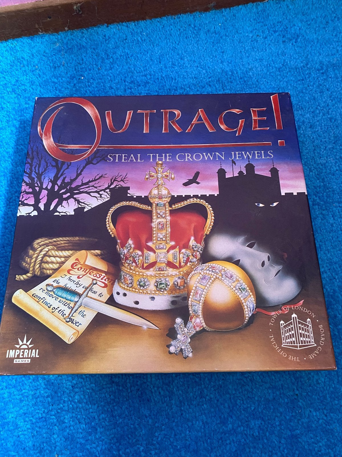 Outrage! Steal the Crown Jewels Bordspel, Drie of vier spelers, Ophalen of Verzenden, Zo goed als nieuw
