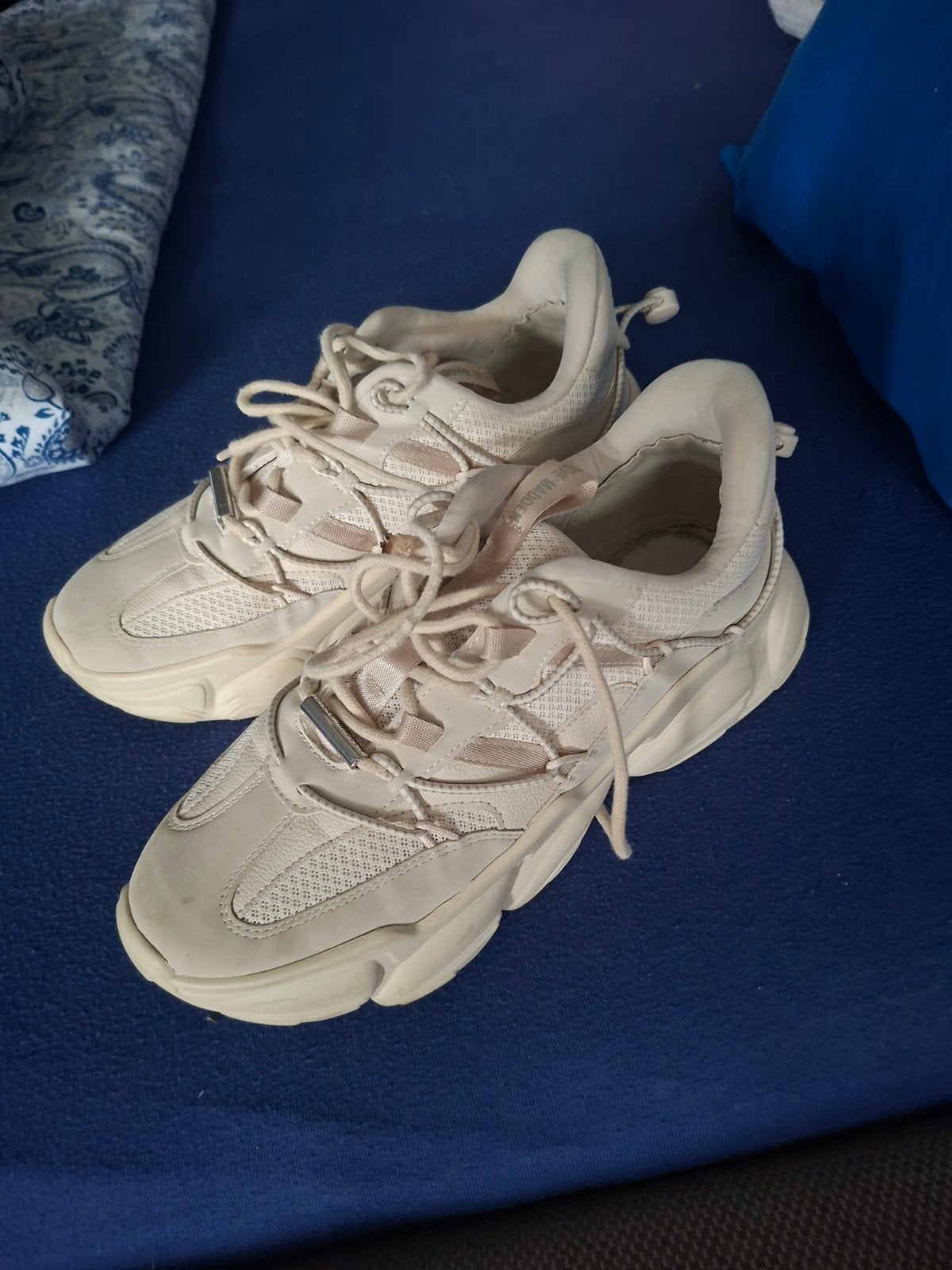 Steve Madden sneakers maat 40 - licht beschadigd, Beige, Steve Madden, Ophalen of Verzenden, Sneakers of Gympen