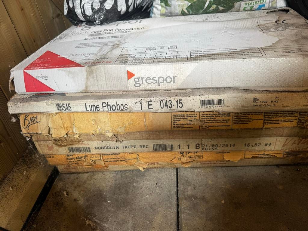 Stapel overgebleven tegels (grijs) GRATIS ophalen, Ophalen, 40 tot 60 cm, Keramiek, Nieuw