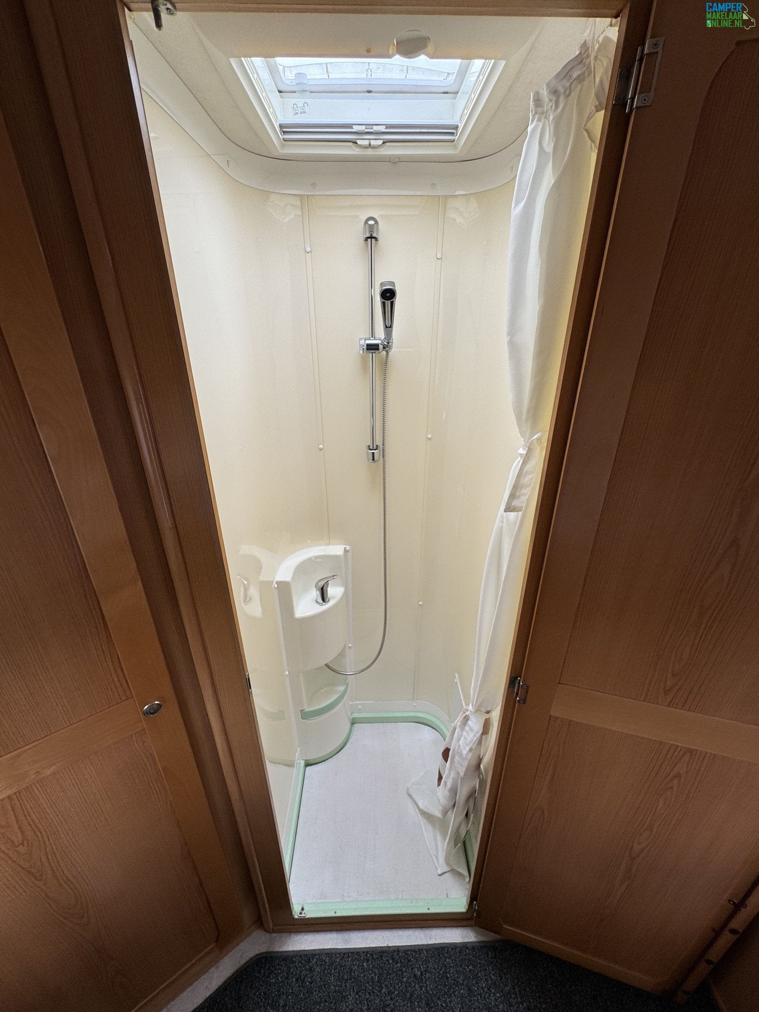 Foto 10 van Eura Mobil Maxi 640 LS | Top staat | Goed onderhouden | Ruim